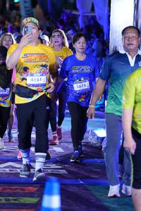 BIB: 208, 4151, 3875
                            <button type="button" onclick="openModal(26237107)" class="btn btn-primary btn-sm float-right btn-popup" data-toggle="modal" data-target=".modal-high-quality">
                        <i class="fas fa-shopping-cart"></i> Add to Cart
                    </button>
                                            <button type="button" onclick="isThisMe(26237107, true)" class="btn btn-success btn-sm float-right btn-popup btn-isme hidden" data-toggle="tooltip" data-placement="bottom" title="นี่คือรูปของคุณใช่ไหม คลิกที่นี่เพื่อเอาเข้าอัลบั้ม">
                        <i class="fas fa-plus"></i> Add to album
                    </button>
                    <button type="button" onclick="isThisMe(26237107, false)" class="btn btn-warning btn-sm float-right btn-popup btn-isnotme hidden">
                        <i class="fas fa-ban"></i> Remove from album
                    </button>